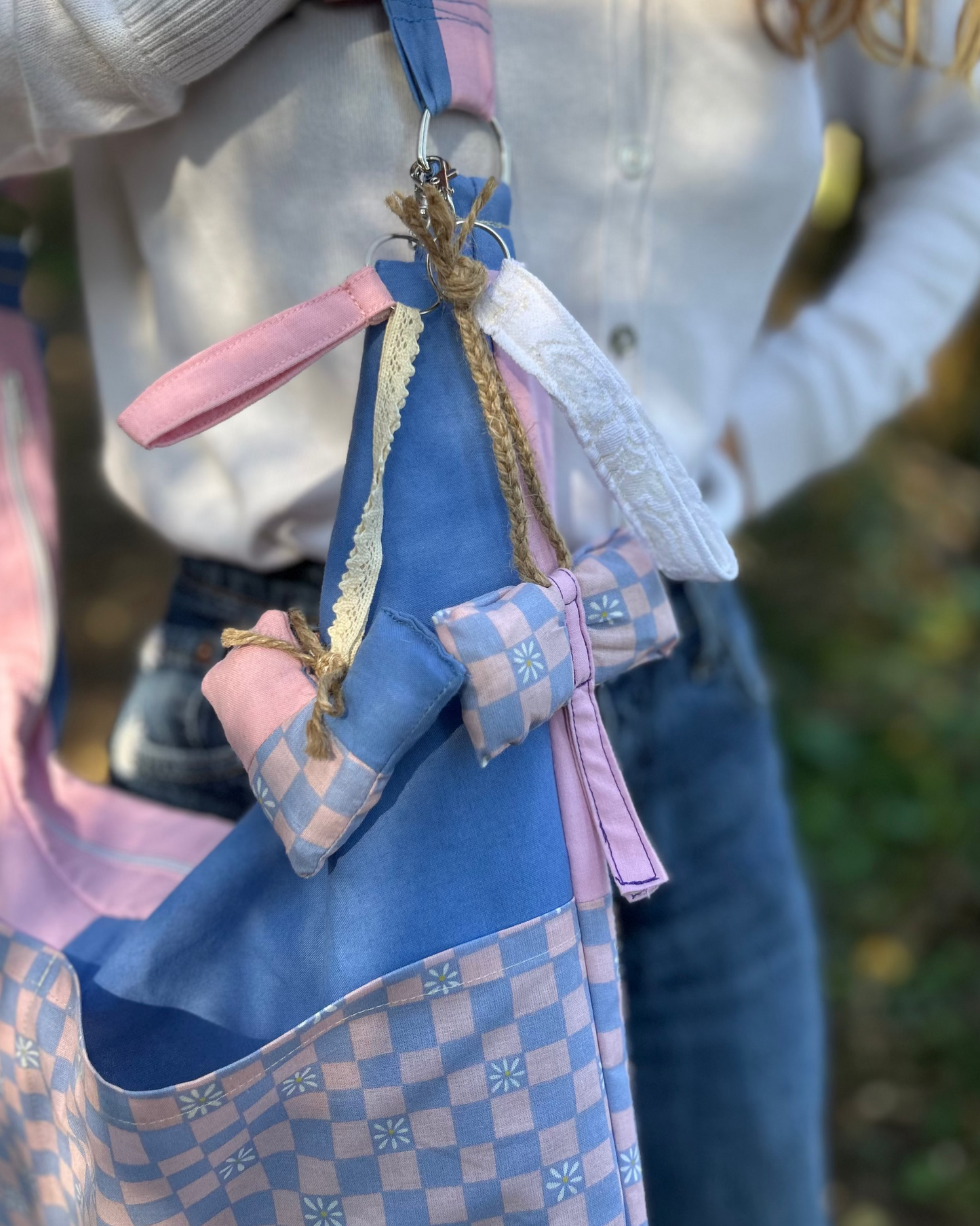 Bijou de sac "Tous différents"