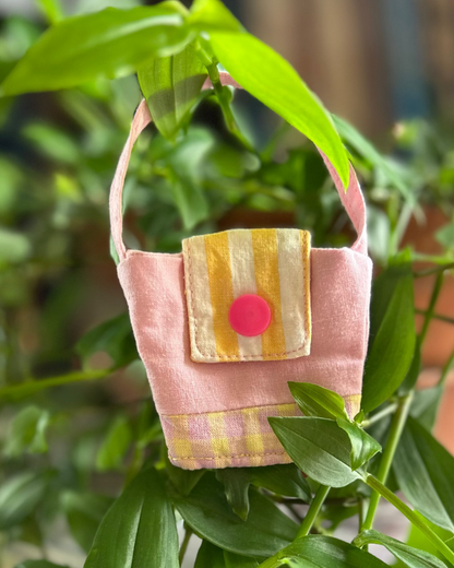 Bijou de sac "Tous différents"