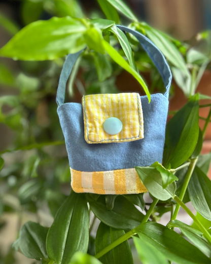 Bijou de sac "Tous différents"
