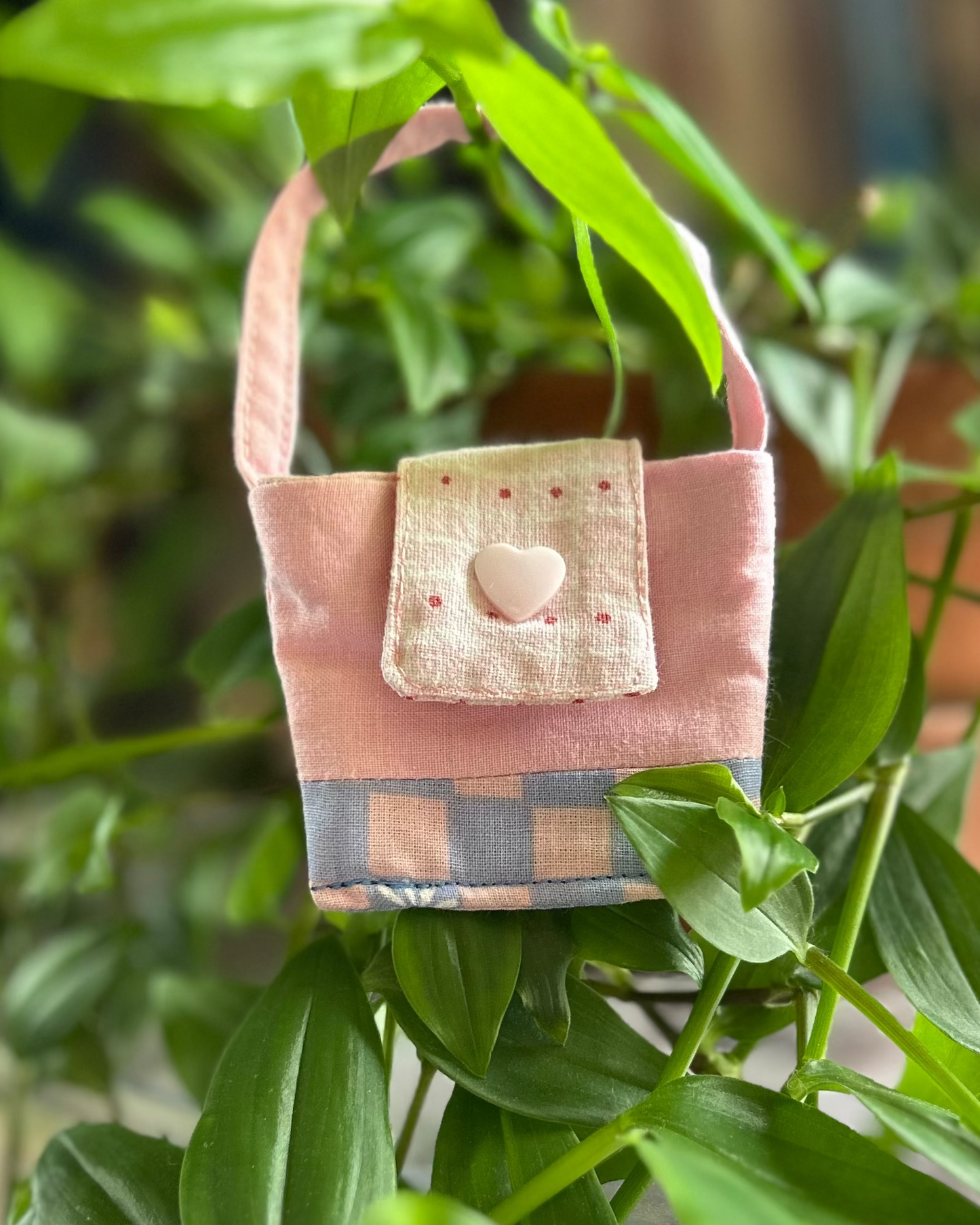 Bijou de sac "Tous différents"